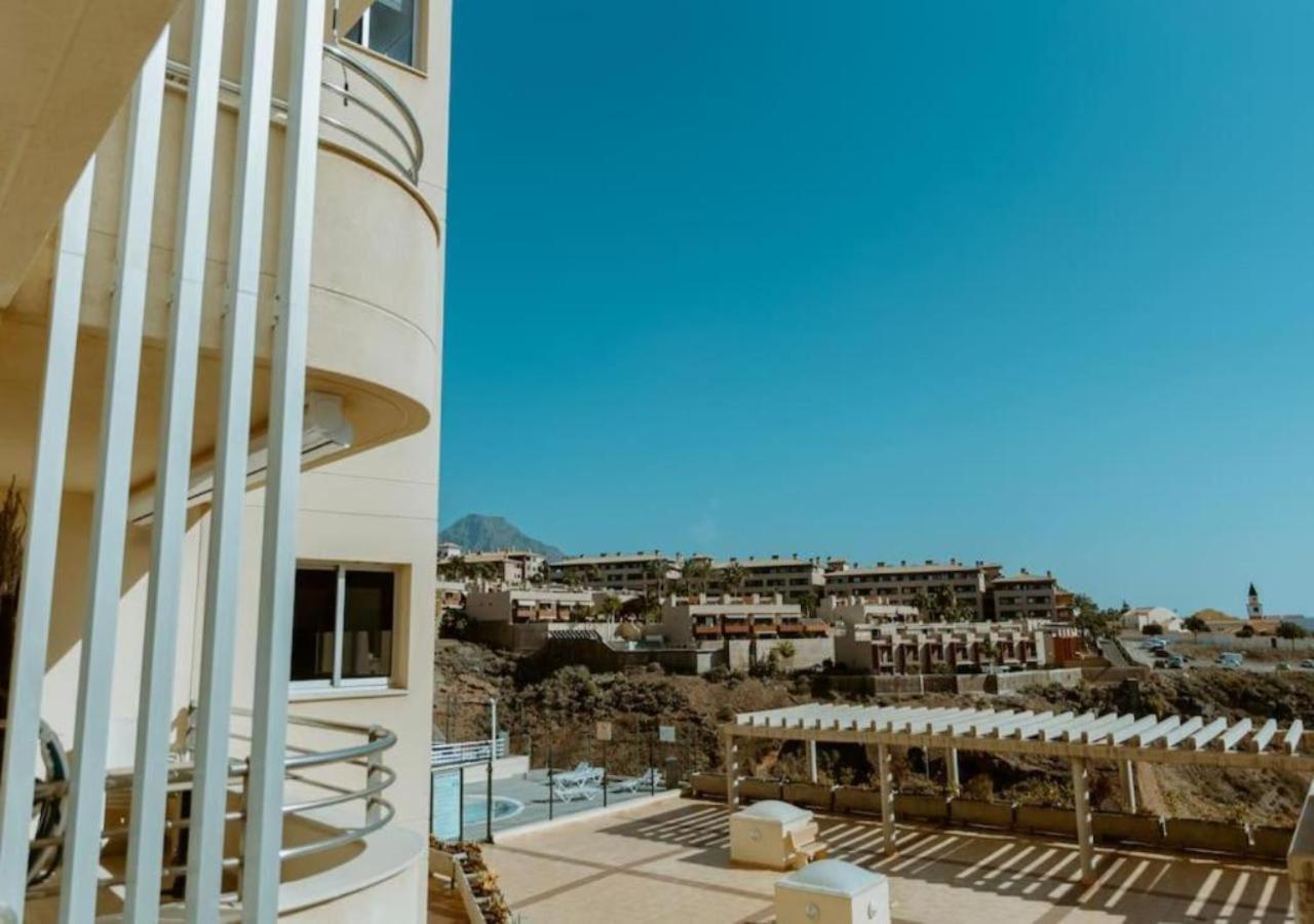 Seaview Splendor 2 Bedroom Modern Comfort Адехе Екстериор снимка
