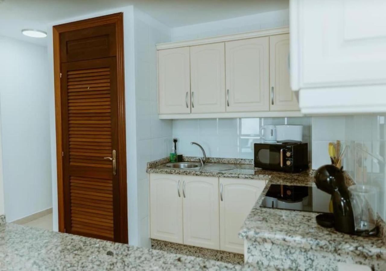 Seaview Splendor 2 Bedroom Modern Comfort Адехе Екстериор снимка