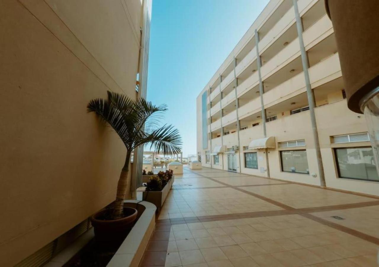 Seaview Splendor 2 Bedroom Modern Comfort Адехе Екстериор снимка