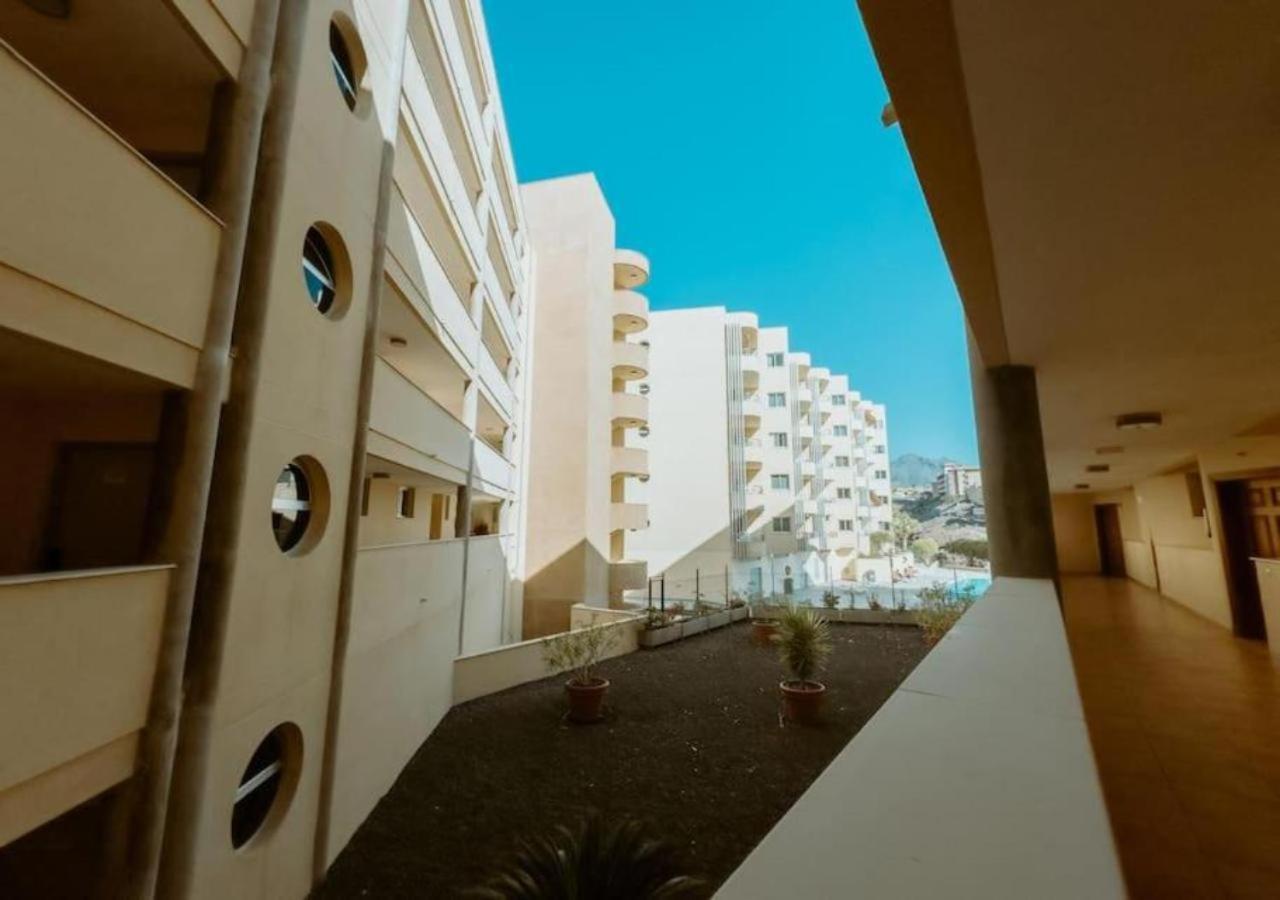 Seaview Splendor 2 Bedroom Modern Comfort Адехе Екстериор снимка