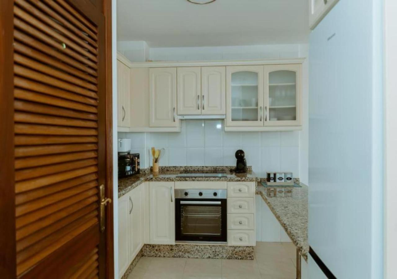 Seaview Splendor 2 Bedroom Modern Comfort Адехе Екстериор снимка